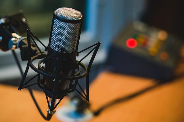 Dlaczego warto słuchać podcastów?